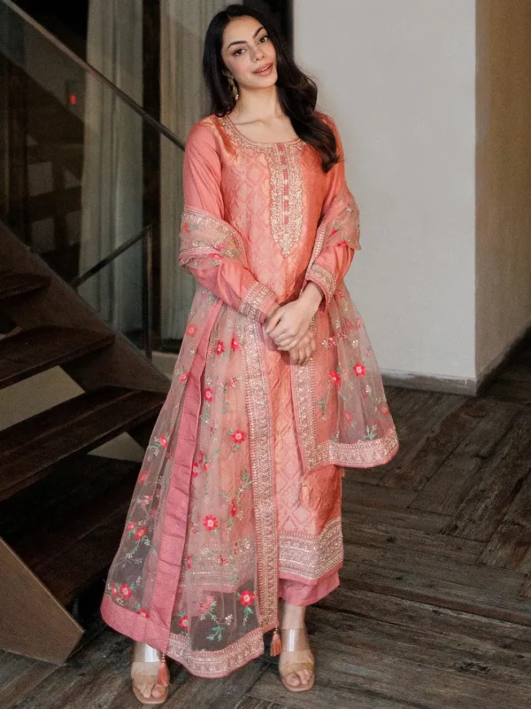Ladies Peach Self Design Silk Blend Straight Kurta With Dupatta - Image 7