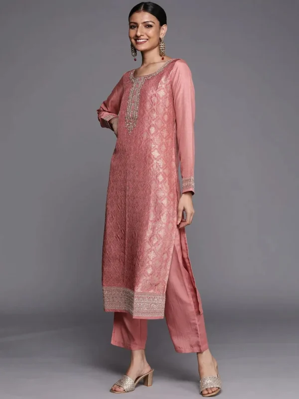 Ladies Peach Self Design Silk Blend Straight Kurta With Dupatta - Image 5