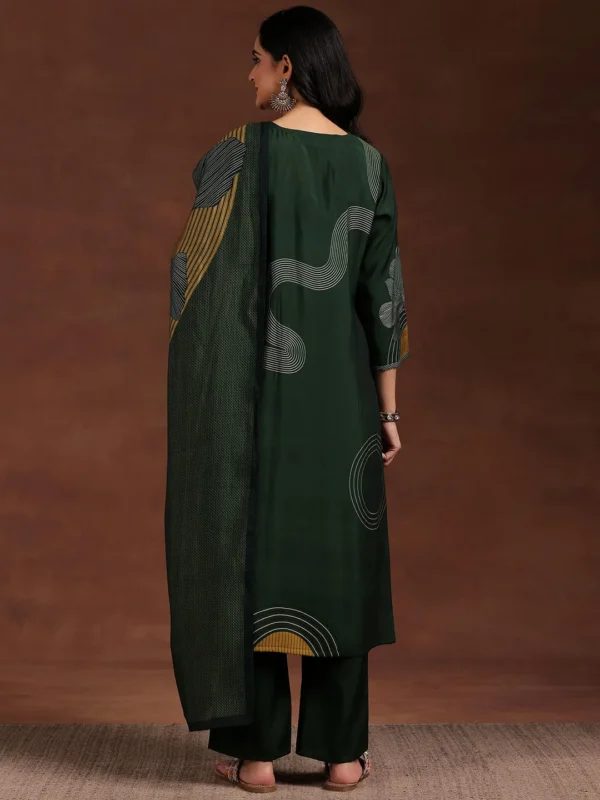 Women Green Printed Silk Blend Straight Suit With Dupatta - Image 4