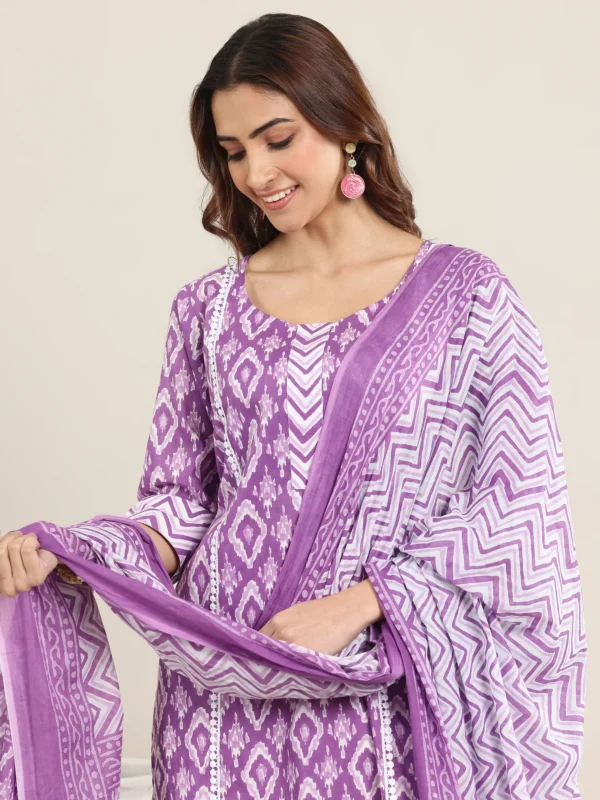 Women Purple Printed Cotton Straight Suit With Dupatta - Image 5