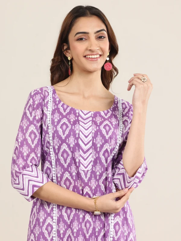 Women Purple Printed Cotton Straight Suit With Dupatta - Image 3
