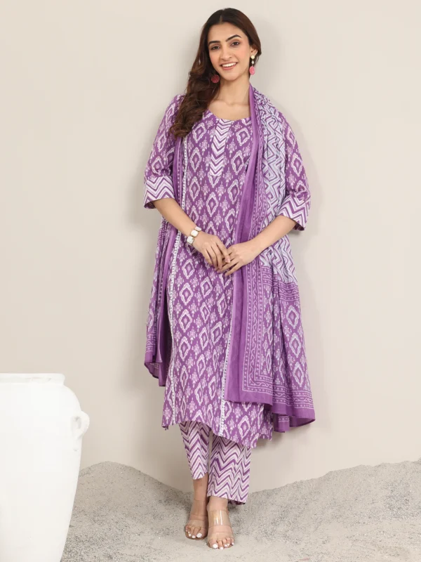 Women Purple Printed Cotton Straight Suit With Dupatta - Image 9