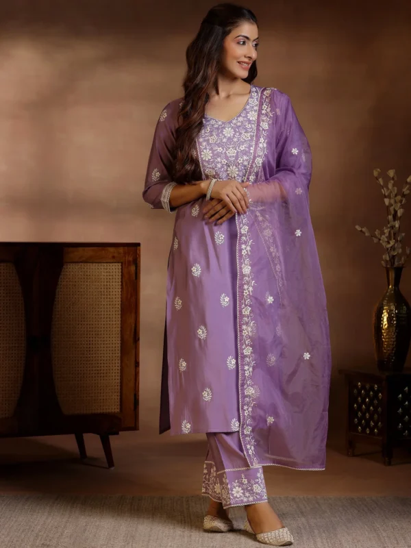 Women Mauve Embroidered Silk Blend Straight Suit With Dupatta