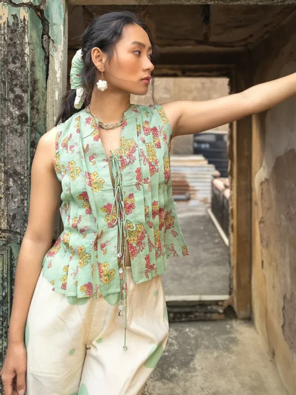 Women Green Hand Block Printed Cotton Top - Image 4