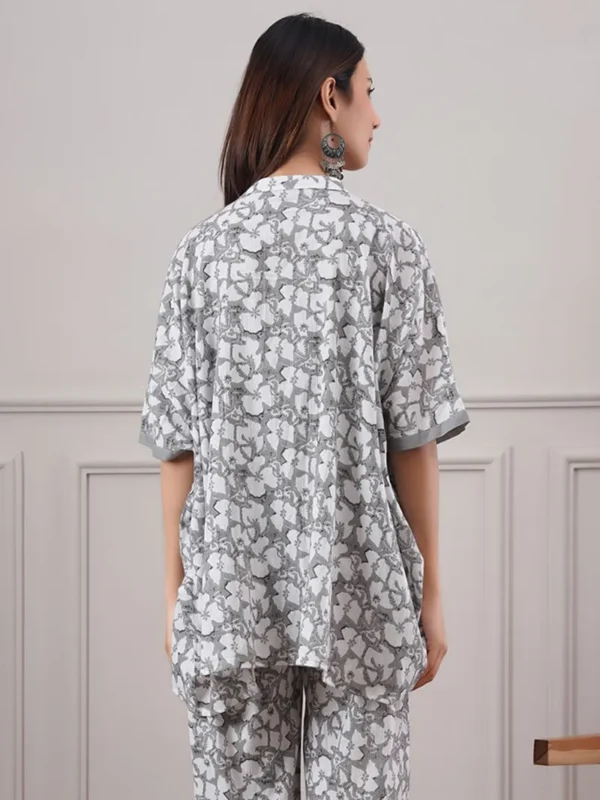 Women Grey Printed Cotton Top - Image 2
